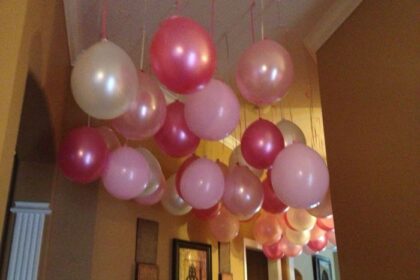 How to decorate room with balloons