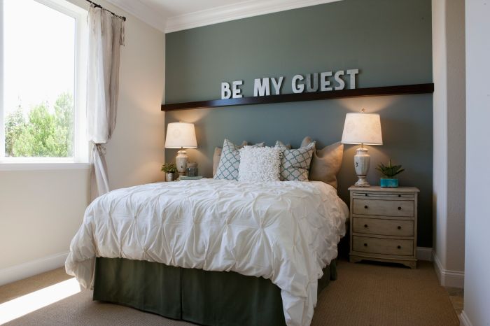 How to decorate guest room