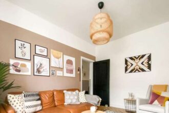 How to decorate walls in living room